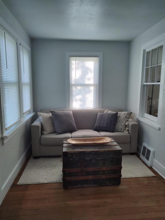 Charming, 1-Bedroom, Open Concept House La Crosse Εξωτερικό φωτογραφία